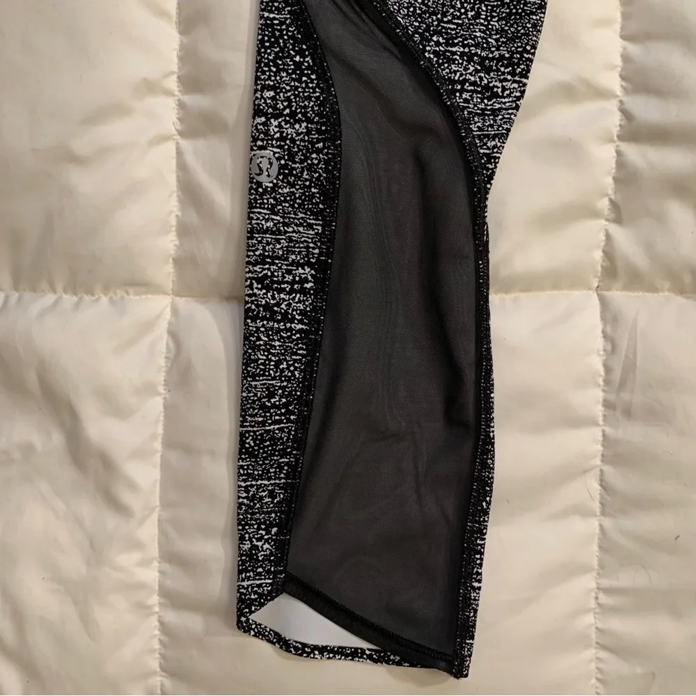 Lululemon Pace Perfect 7/8 Tight 25” Leggings 4 Air Time White Black Activewear